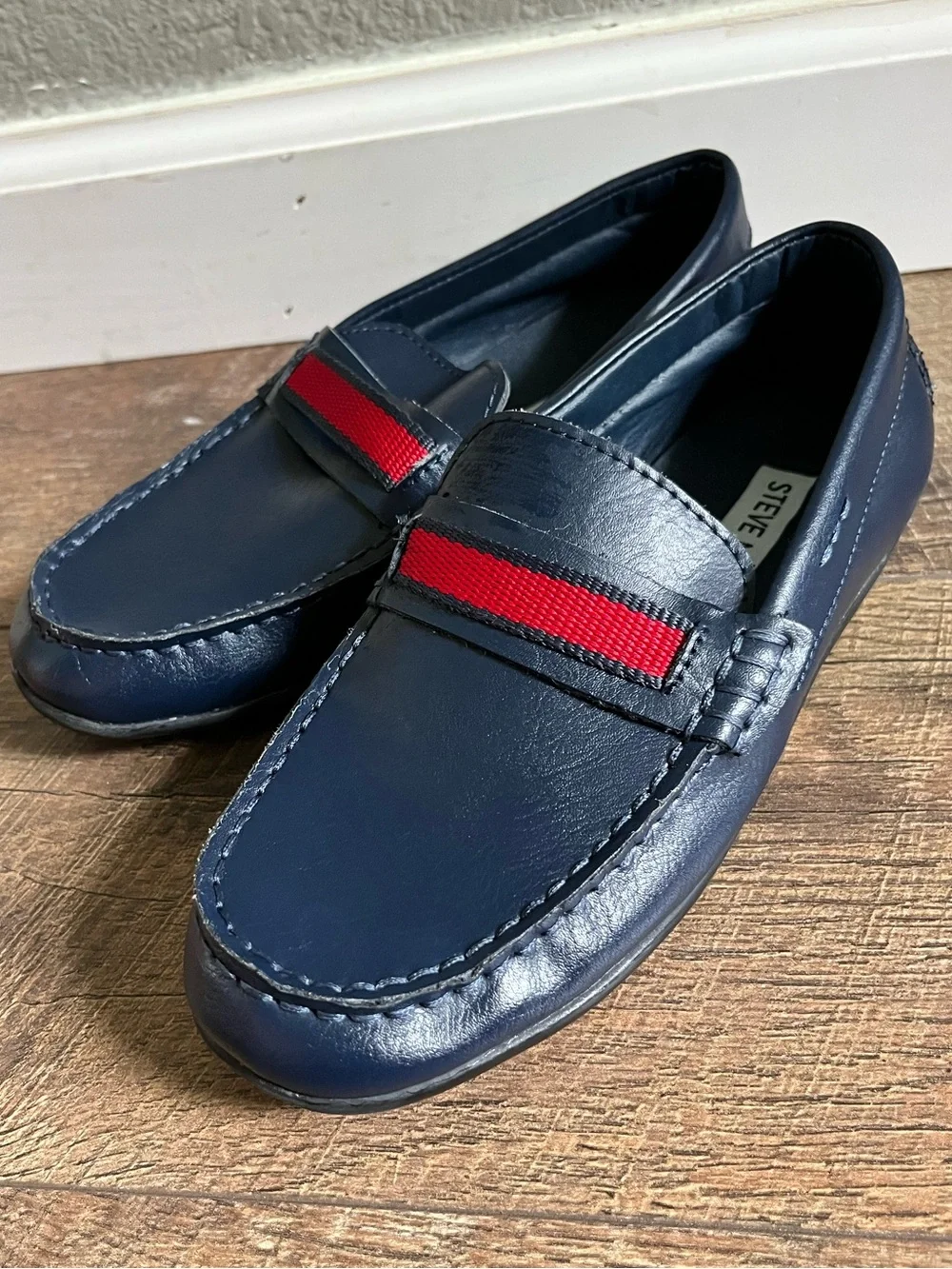 Steve Madden Berrod navy leather loafers dress shoes boys size 2